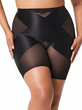 SPANX Satin-X mid rise mid-thigh shaping shorts size L
Good condition